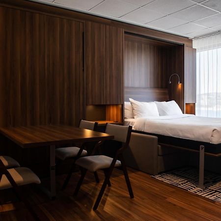 Hotel Chicoutimi, Affilie A Hyvi ภายนอก รูปภาพ