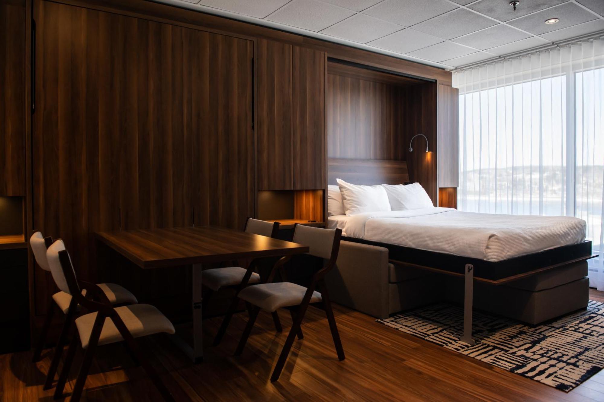 Hotel Chicoutimi, Affilie A Hyvi ภายนอก รูปภาพ