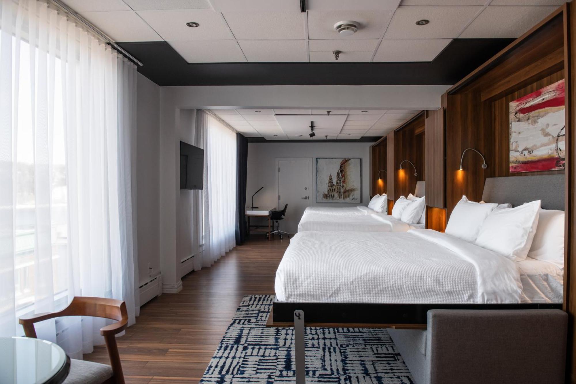 Hotel Chicoutimi, Affilie A Hyvi ภายนอก รูปภาพ
