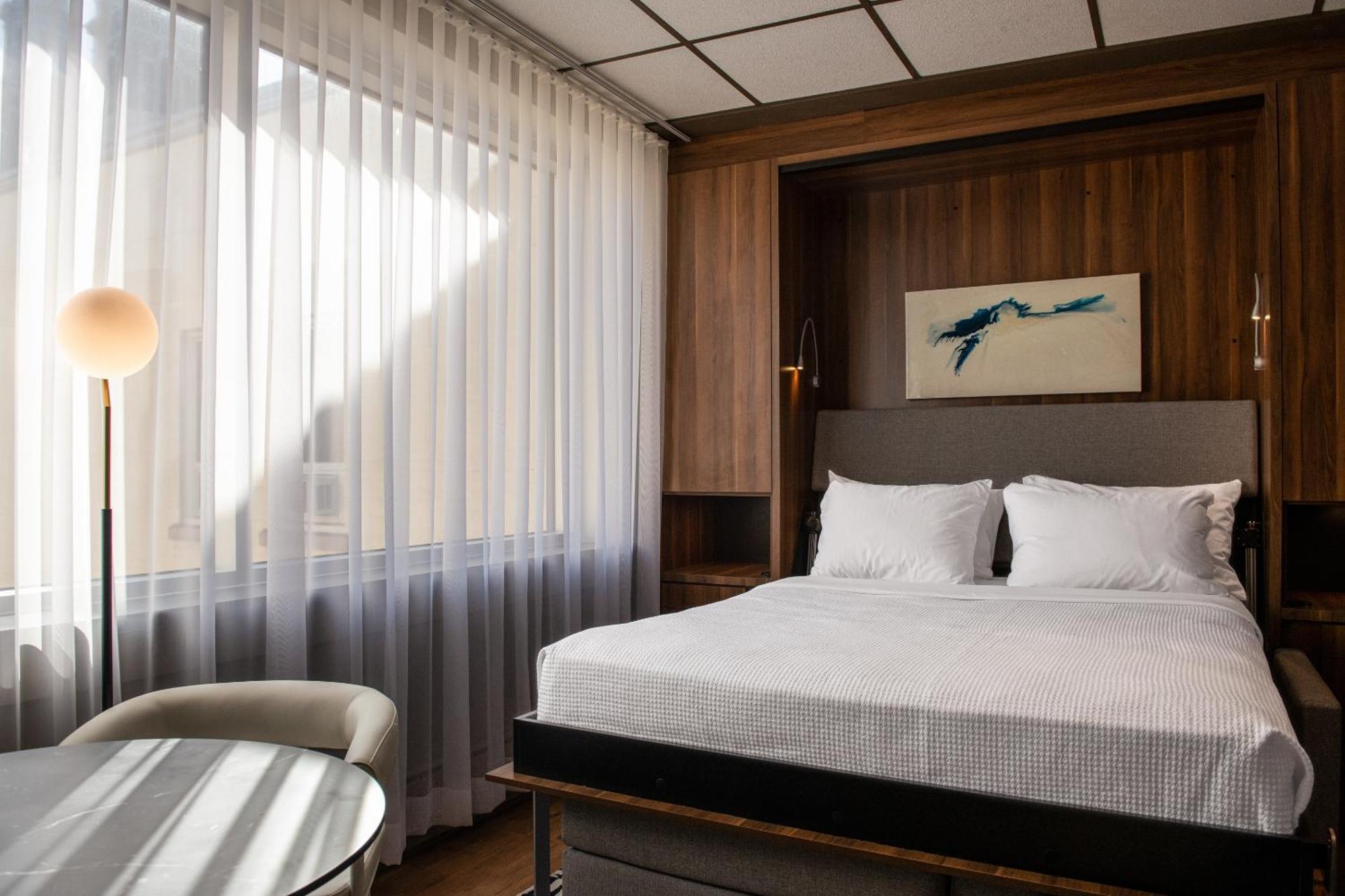 Hotel Chicoutimi, Affilie A Hyvi ภายนอก รูปภาพ