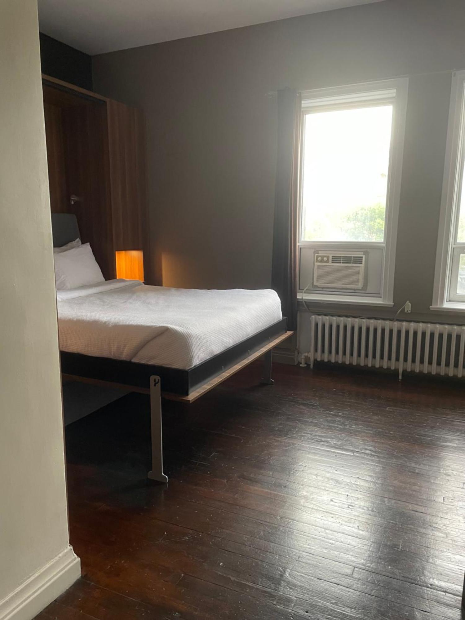 Hotel Chicoutimi, Affilie A Hyvi ภายนอก รูปภาพ