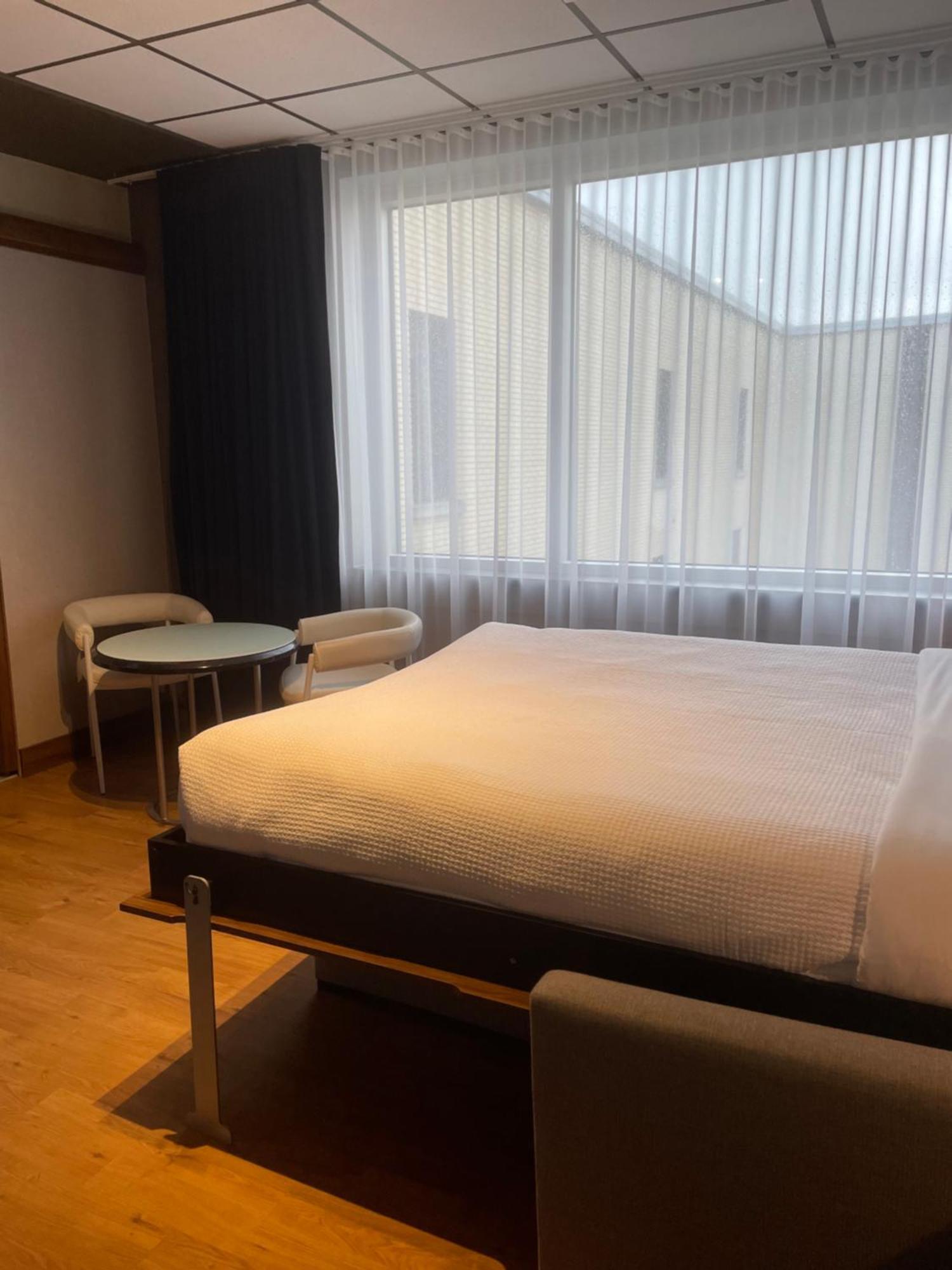 Hotel Chicoutimi, Affilie A Hyvi ภายนอก รูปภาพ