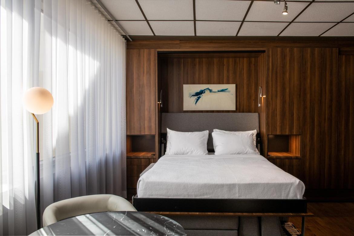 Hotel Chicoutimi, Affilie A Hyvi ภายนอก รูปภาพ