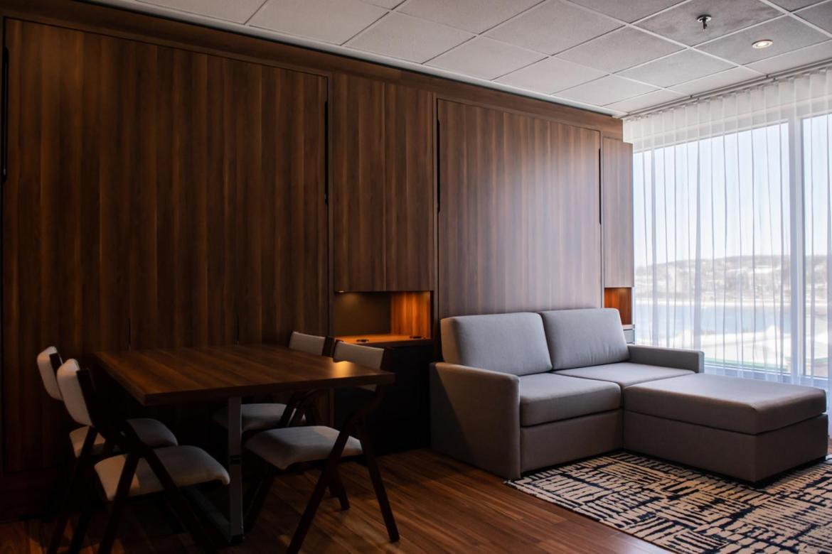 Hotel Chicoutimi, Affilie A Hyvi ภายนอก รูปภาพ