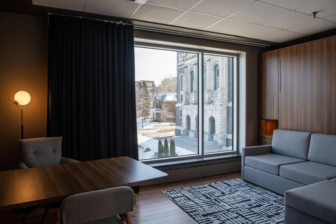 Hotel Chicoutimi, Affilie A Hyvi ภายนอก รูปภาพ