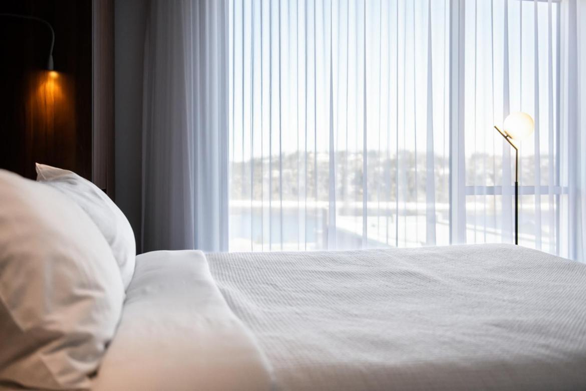Hotel Chicoutimi, Affilie A Hyvi ภายนอก รูปภาพ