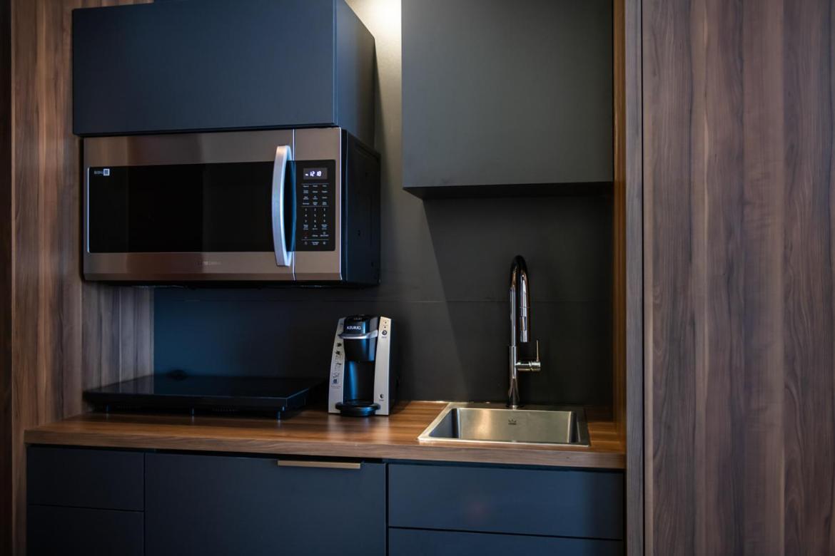 Hotel Chicoutimi, Affilie A Hyvi ภายนอก รูปภาพ